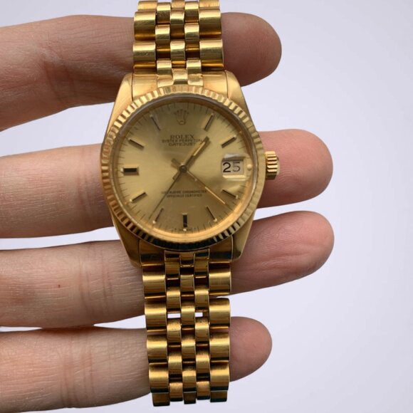 18k Yellow Gold OYSTER Perpetual Ladies ROLEX Watch - Picture 2 of 4